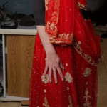 בגד הודי לנשים בצבע אדום